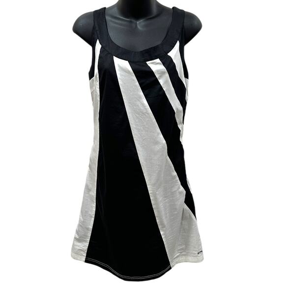 Black and White Mini Dress - Picture 6 of 9